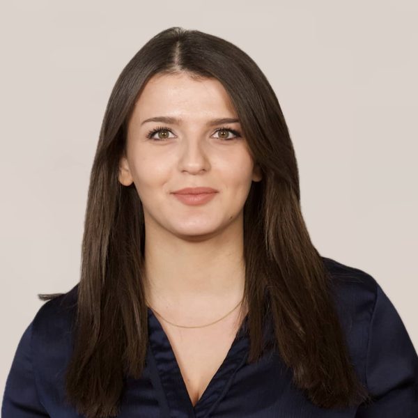 Mia Burniki – Business Development Manager